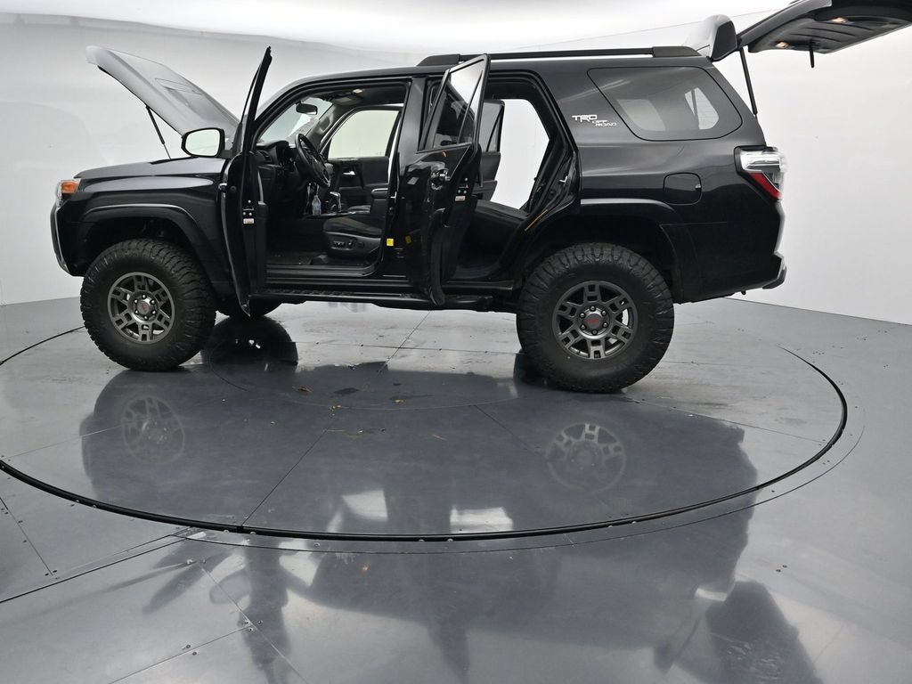 Used 2019 Toyota 4Runner TRD Off-Road AWD/4WD image 28