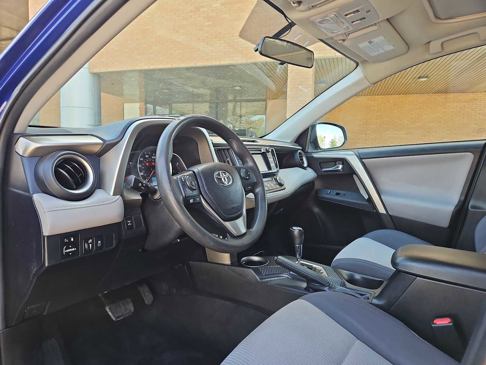 Used 2015 Toyota RAV4 XLE image 10