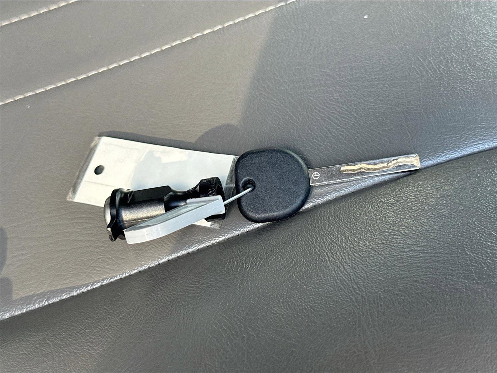 Used 2022 Chevrolet Express 3500 LS image 17