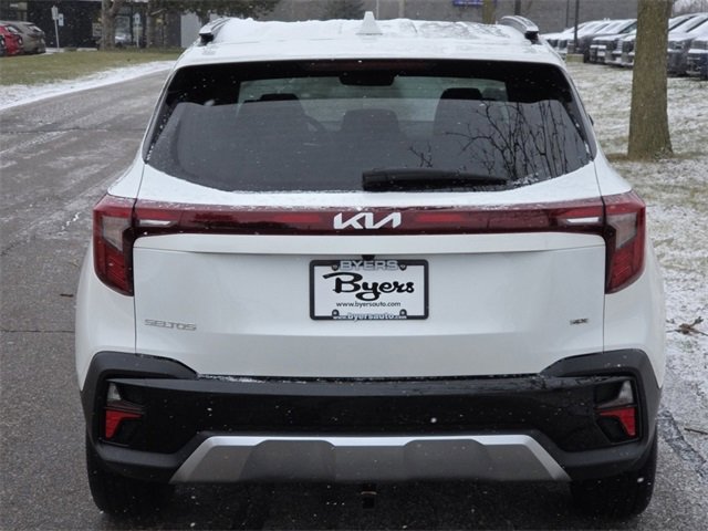 Used 2024 Kia Seltos EX image 13