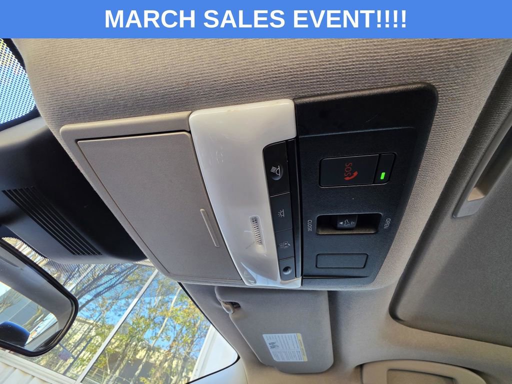 Used 2024 Nissan Sentra SR w/ SR Premium Package image 30