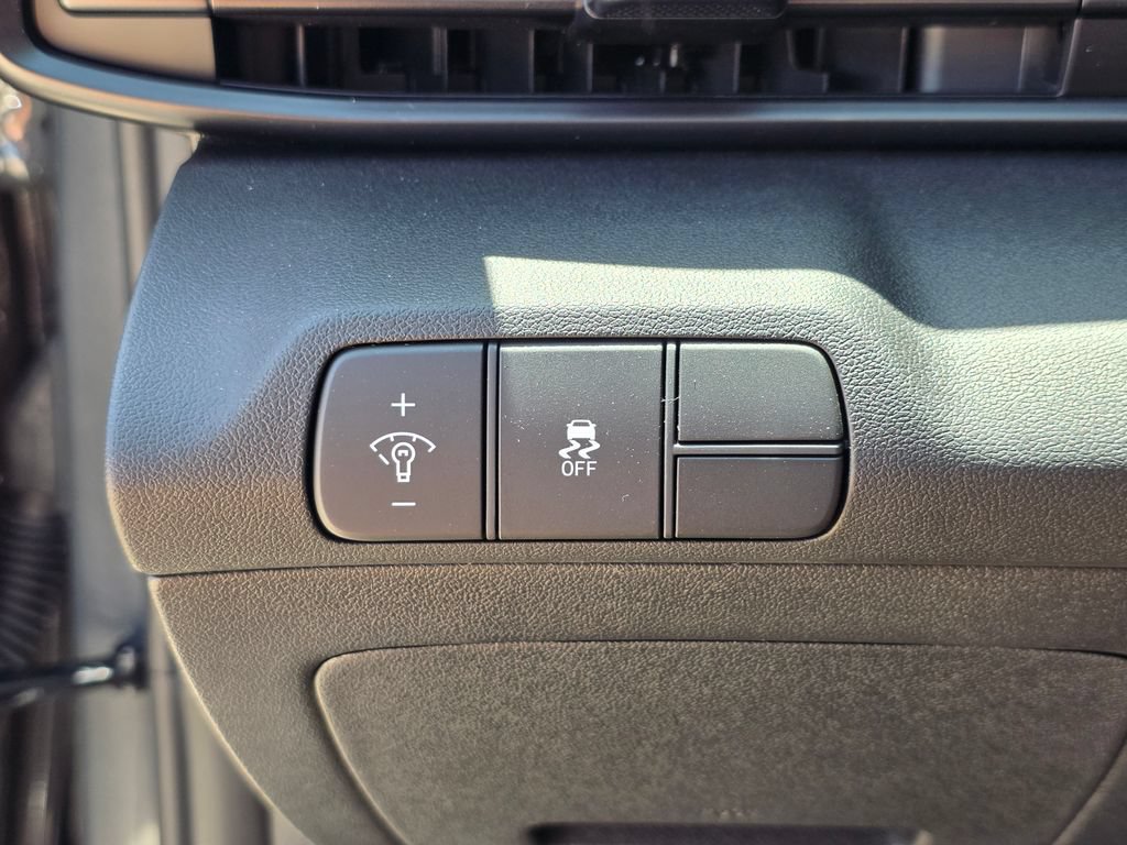 New 2026 Hyundai Elantra Sport FWD image 31