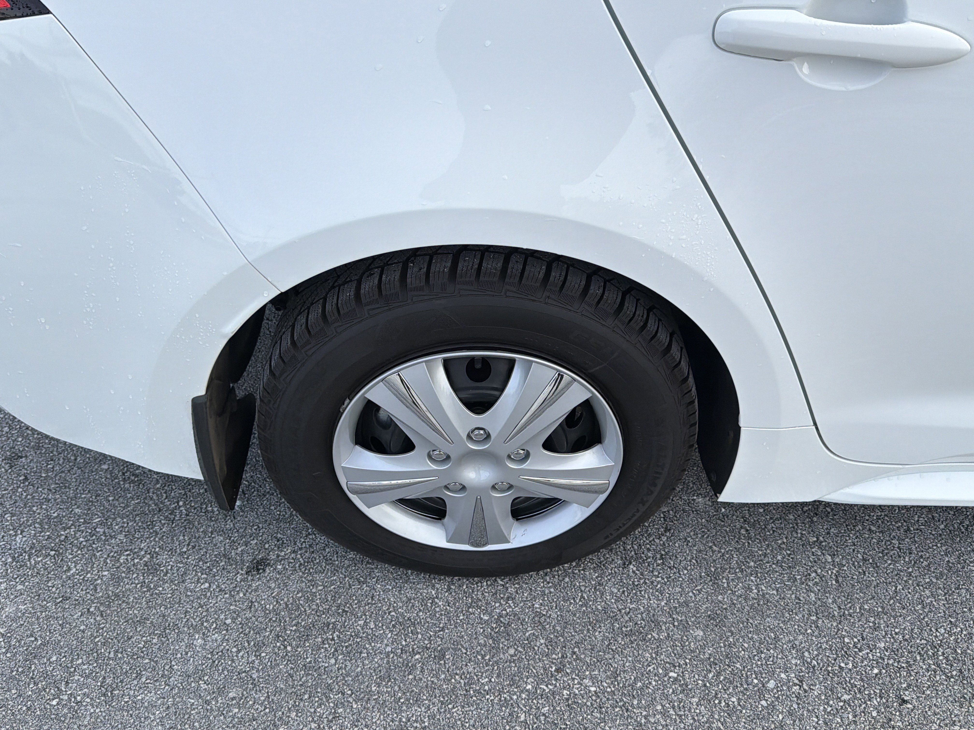 Used 2022 Toyota Corolla LE image 51