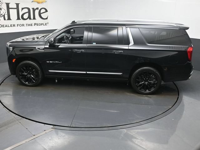 Used 2023 GMC Yukon XL Denali AWD/4WD image 44