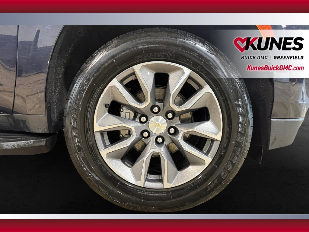 Used 2023 Chevrolet Tahoe LT w/ Luxury Package AWD/4WD image 13