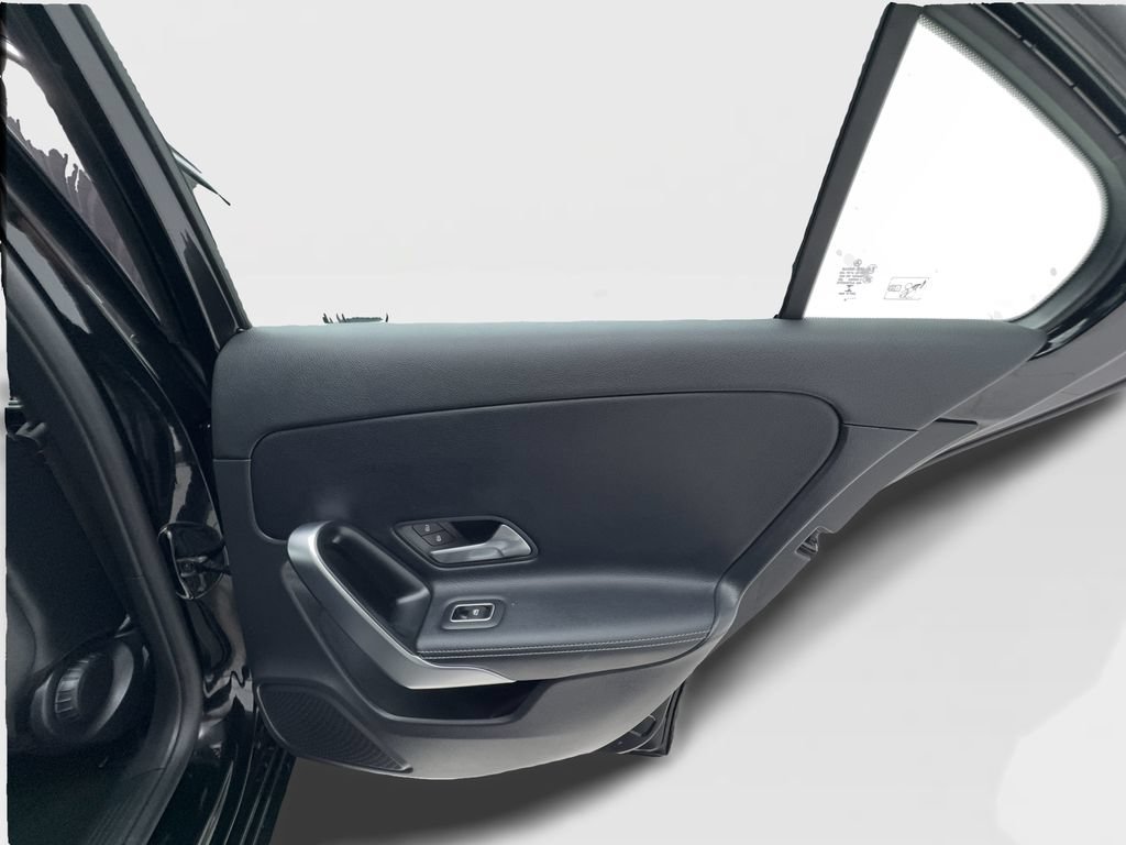 Used 2022 Mercedes-Benz A 220 image 26
