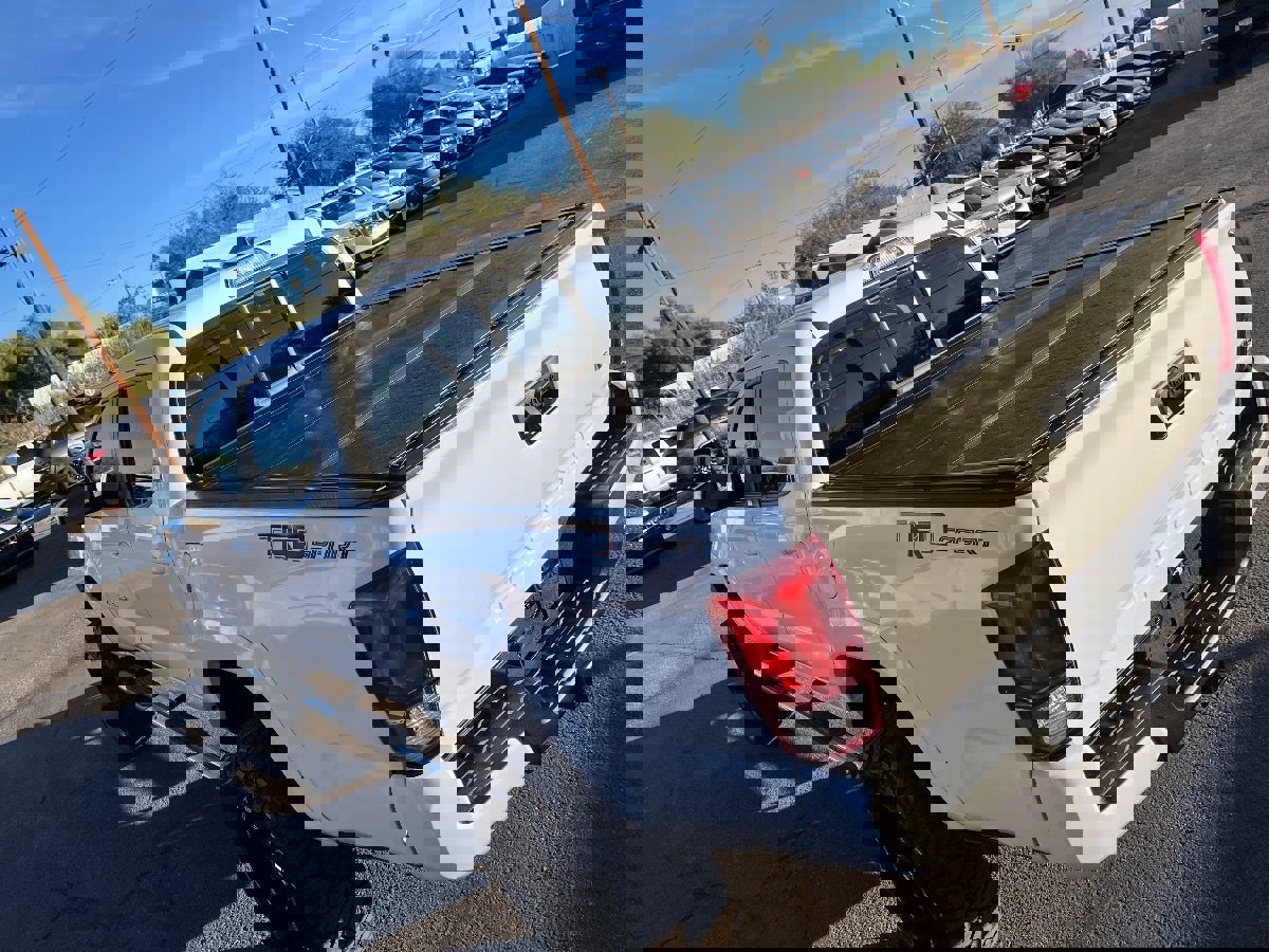 Used 2016 Toyota Tacoma TRD Sport image 49