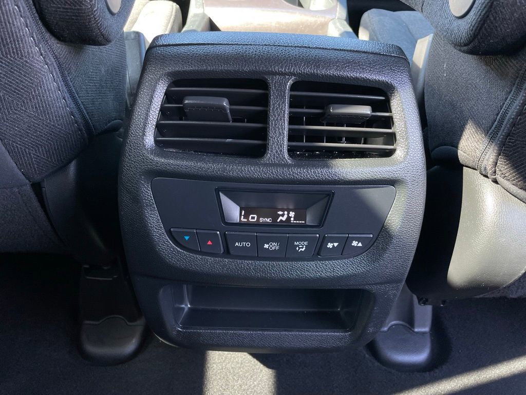 Used 2022 Honda Pilot Sport image 36