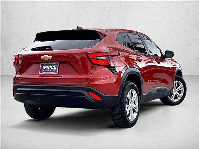 Used 2024 Chevrolet Trax LS FWD image 2