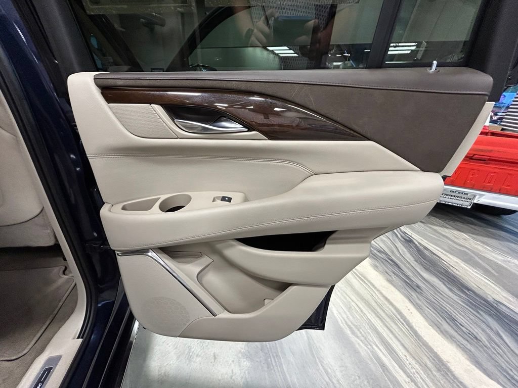Used 2017 Cadillac Escalade Premium Luxury AWD/4WD image 45