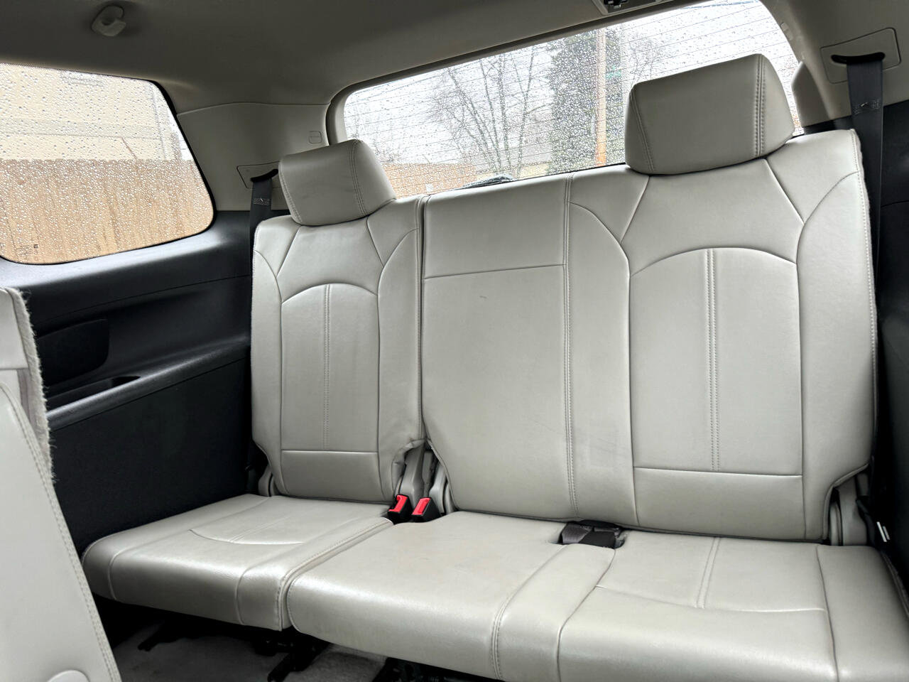 Used 2010 GMC Acadia SLT image 17