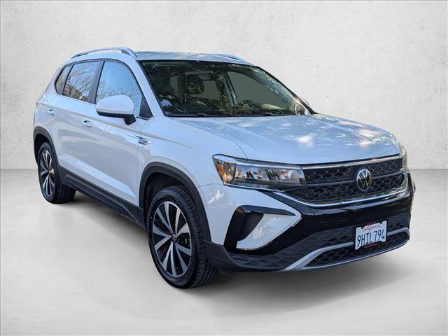 Used 2023 Volkswagen Taos SE image 3