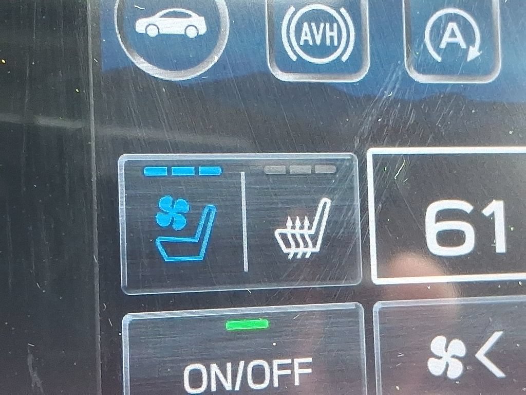 Used 2022 Subaru Outback Touring XT AWD/4WD image 25