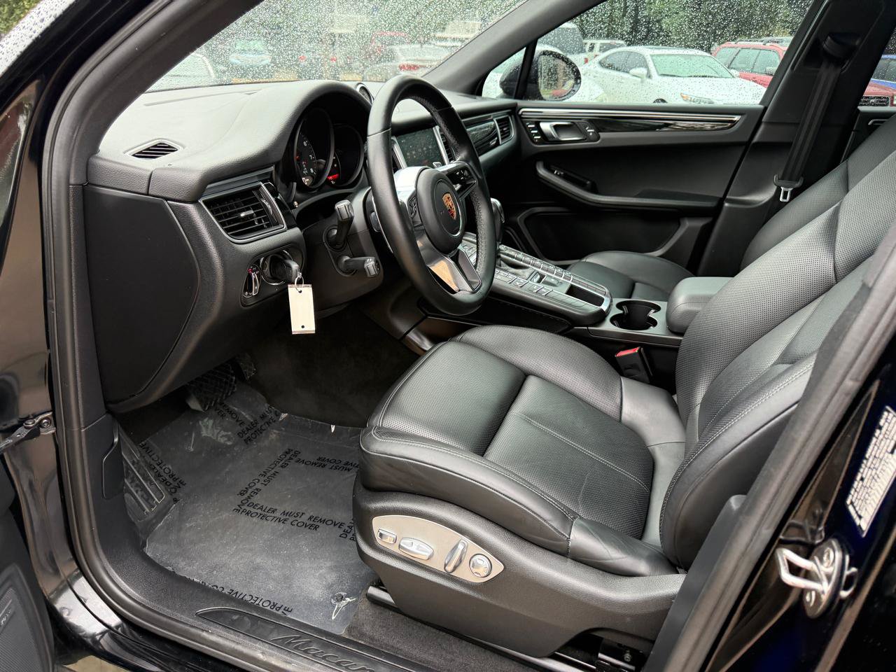 Used 2018 Porsche Macan AWD/4WD image 10