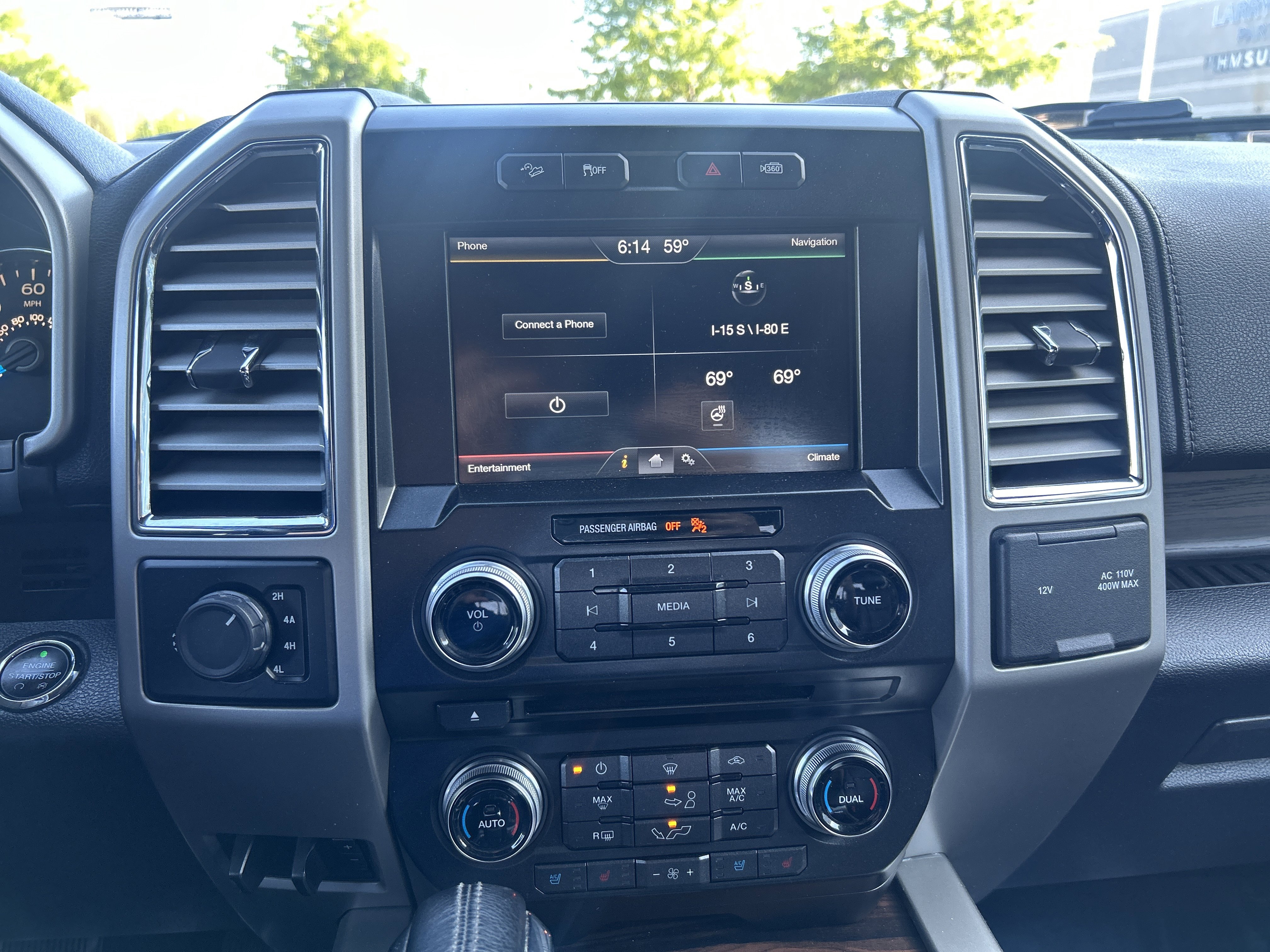Used 2015 Ford F150 Lariat w/ Equipment Group 502A Luxury AWD/4WD image 25