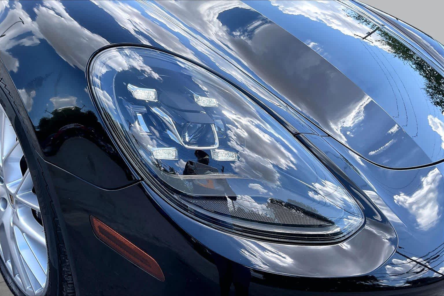 Used 2018 Porsche Panamera 4 AWD/4WD image 26