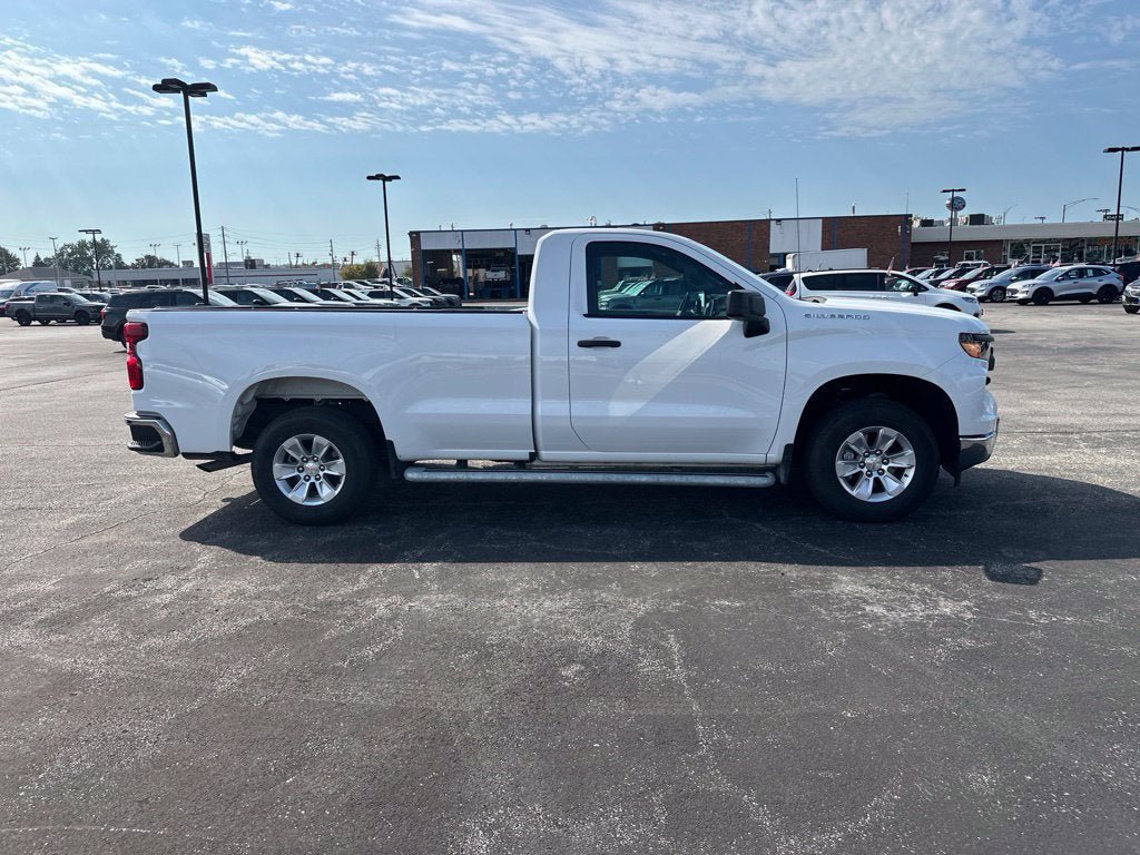 Used 2025 Chevrolet Silverado 1500 W/T RWD image 4