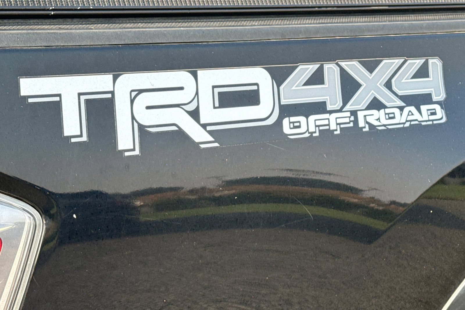 Used 2020 Toyota Tacoma TRD Off-Road w/ TRD Premium Off Road Package AWD/4WD image 51