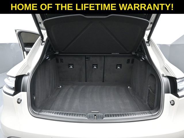 Used 2023 Porsche Macan S image 40
