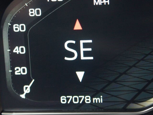 Used 2023 GMC Yukon Denali image 4