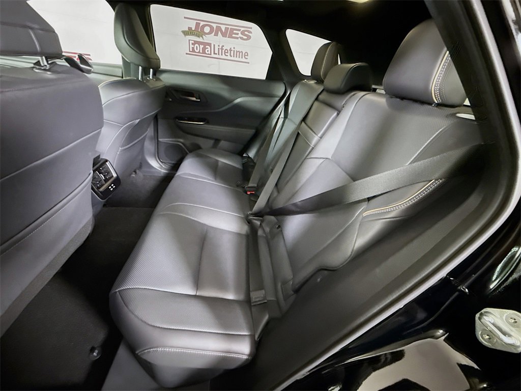 Certified 2025 Toyota Crown Signia image 29