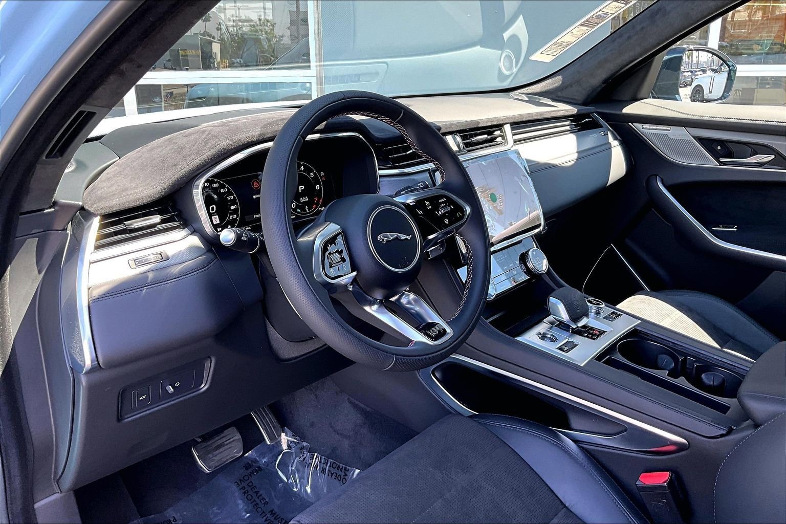 New 2026 Jaguar F-PACE SVR image 6