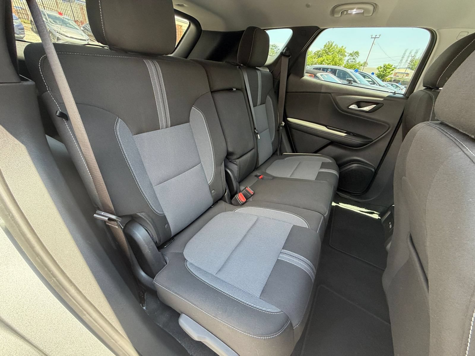 Used 2025 Chevrolet Blazer LT FWD image 42