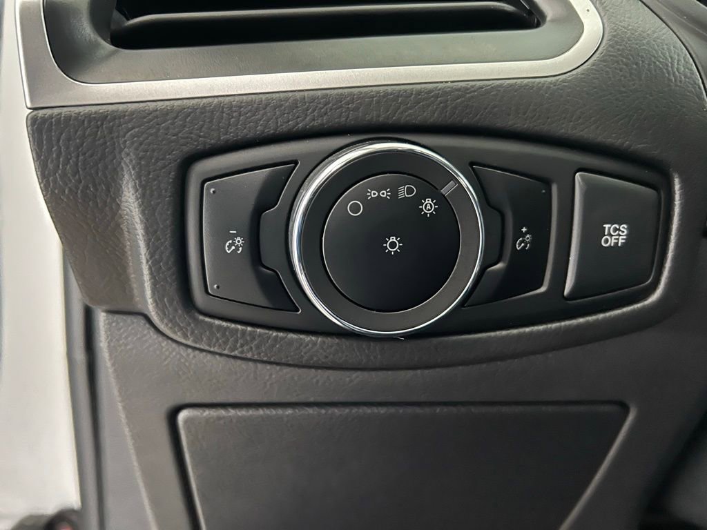 Used 2024 Ford Edge SEL image 10