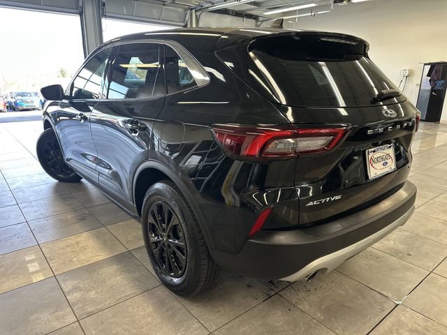 Used 2023 Ford Escape Active AWD/4WD image 14