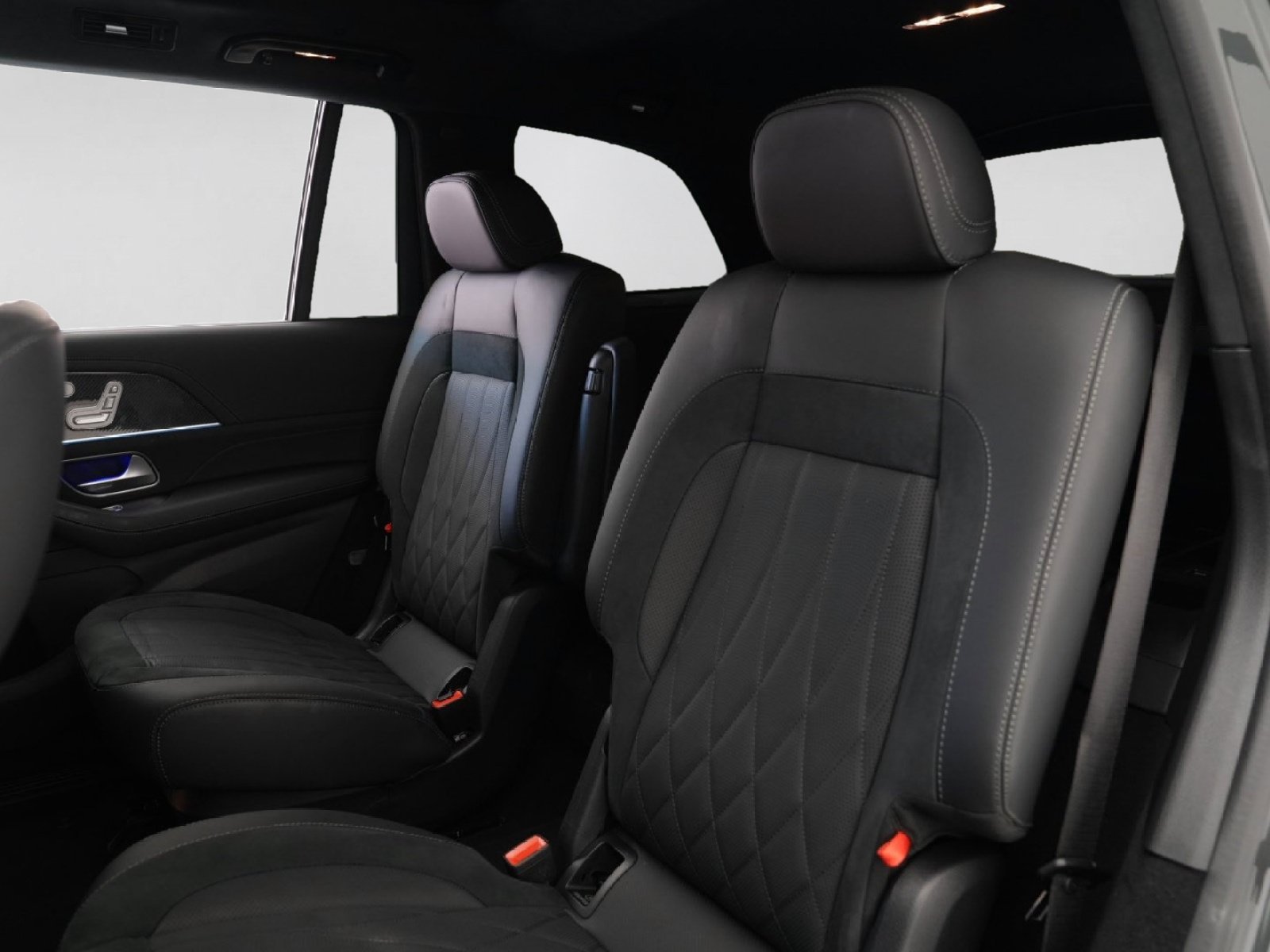 Used 2025 Mercedes-Benz GLS 63 AMG 4MATIC image 19