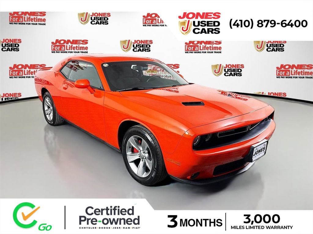 Used 2019 Dodge Challenger SXT w/ Driver Convenience Group image 1