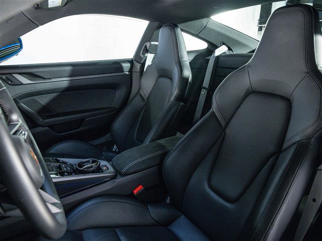Used 2025 Porsche 911 Carrera image 5
