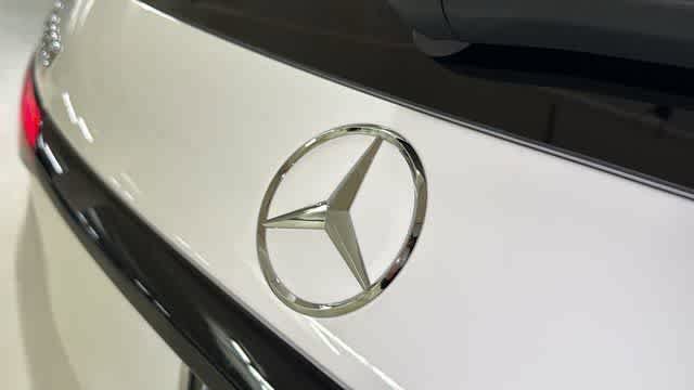 Used 2023 Mercedes-Benz GLC 300 4MATIC image 9