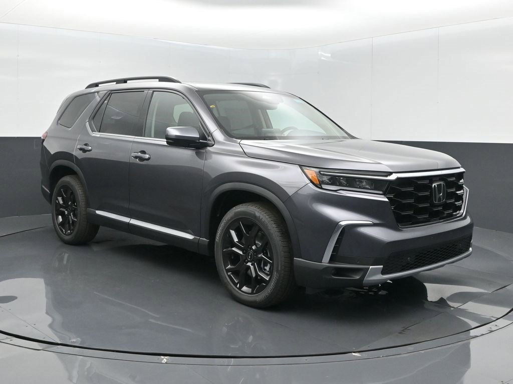 New 2025 Honda Pilot Touring image 1