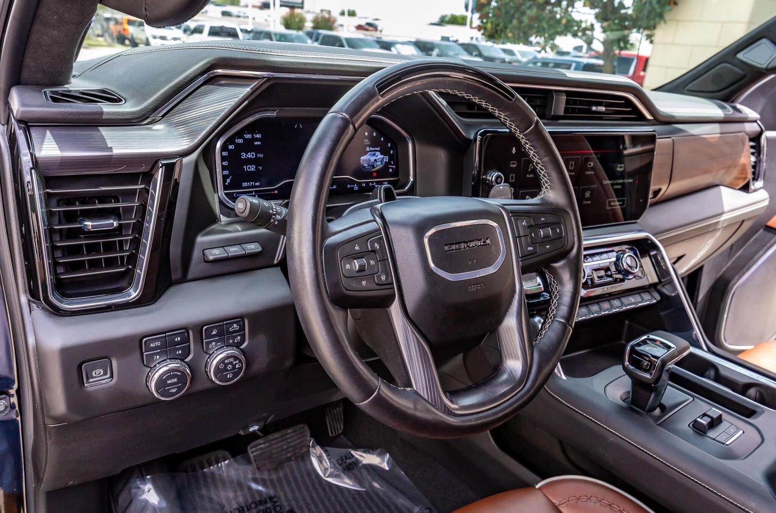 Used 2025 GMC Sierra 1500 Denali Ultimate AWD/4WD image 17