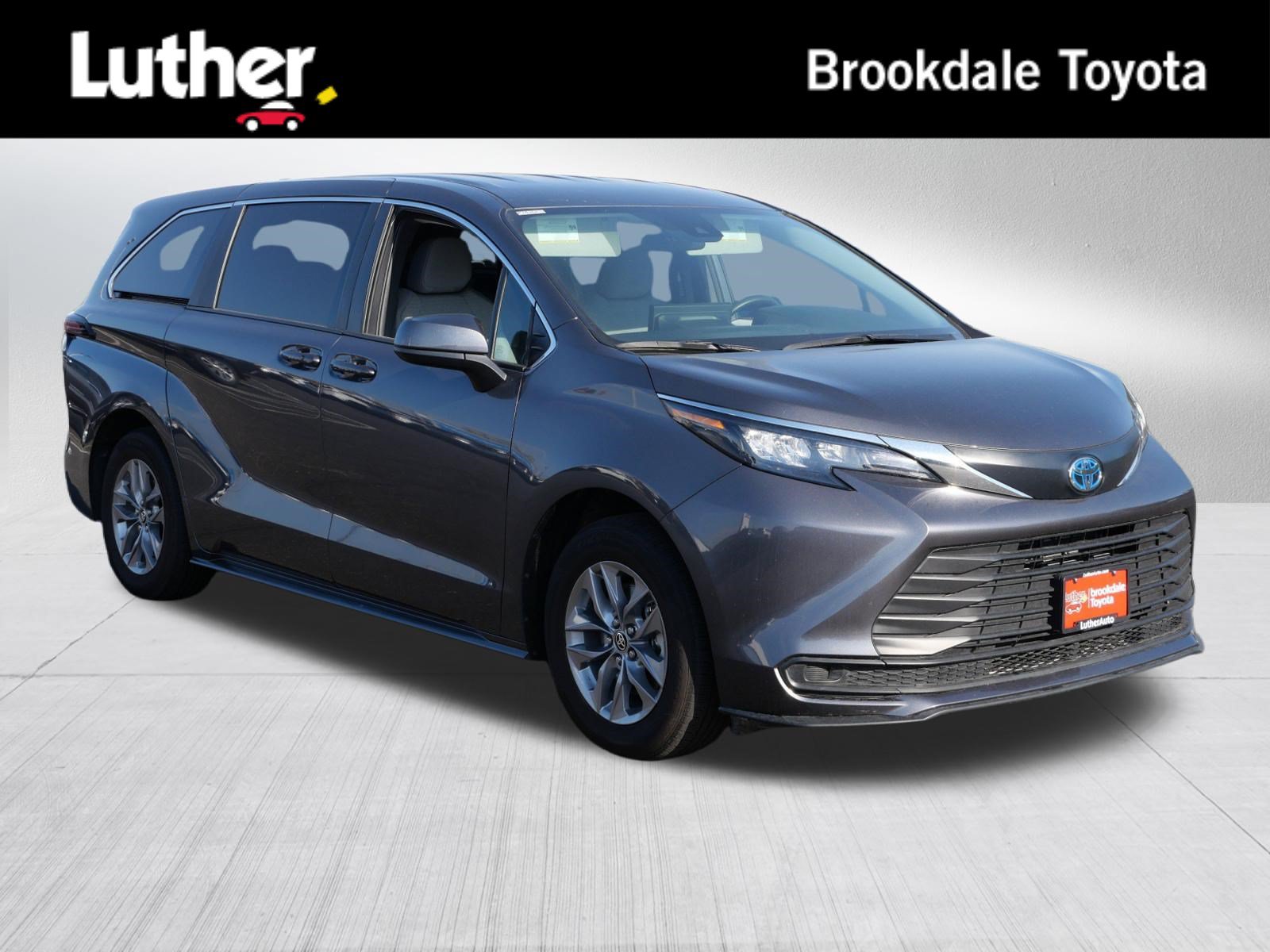 Used 2025 Toyota Sienna LE