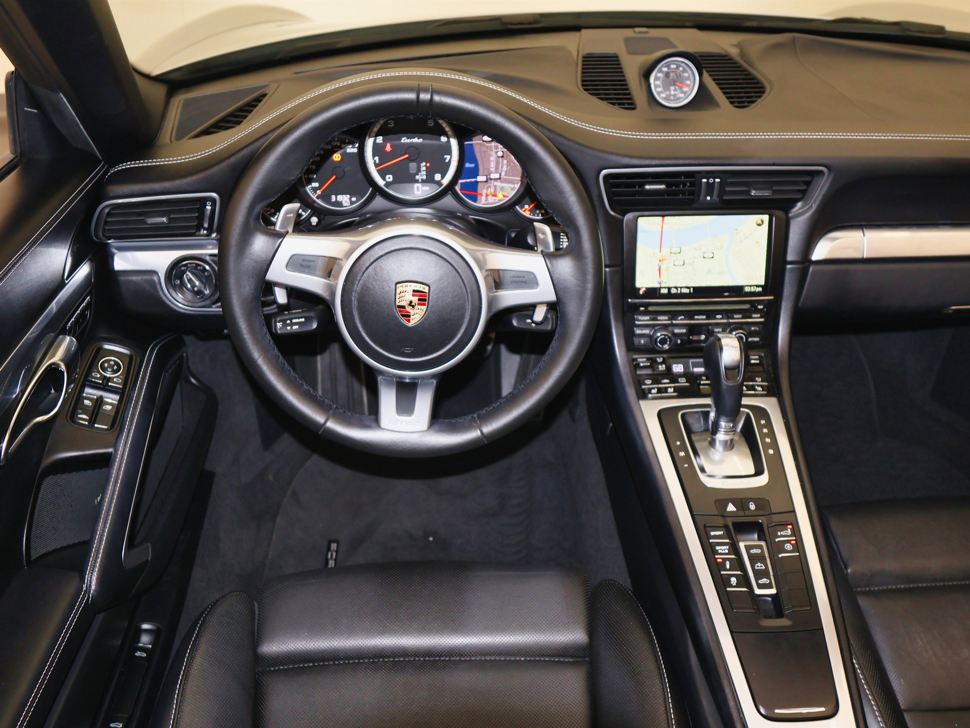 Used 2016 Porsche 911 Turbo image 33