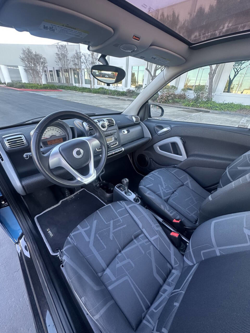 Used 2009 smart fortwo pure image 9