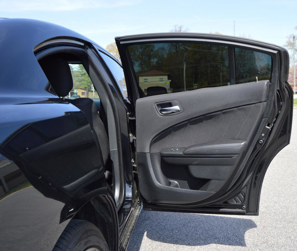 Used 2019 Dodge Charger SXT w/ Blacktop Package RWD image 18
