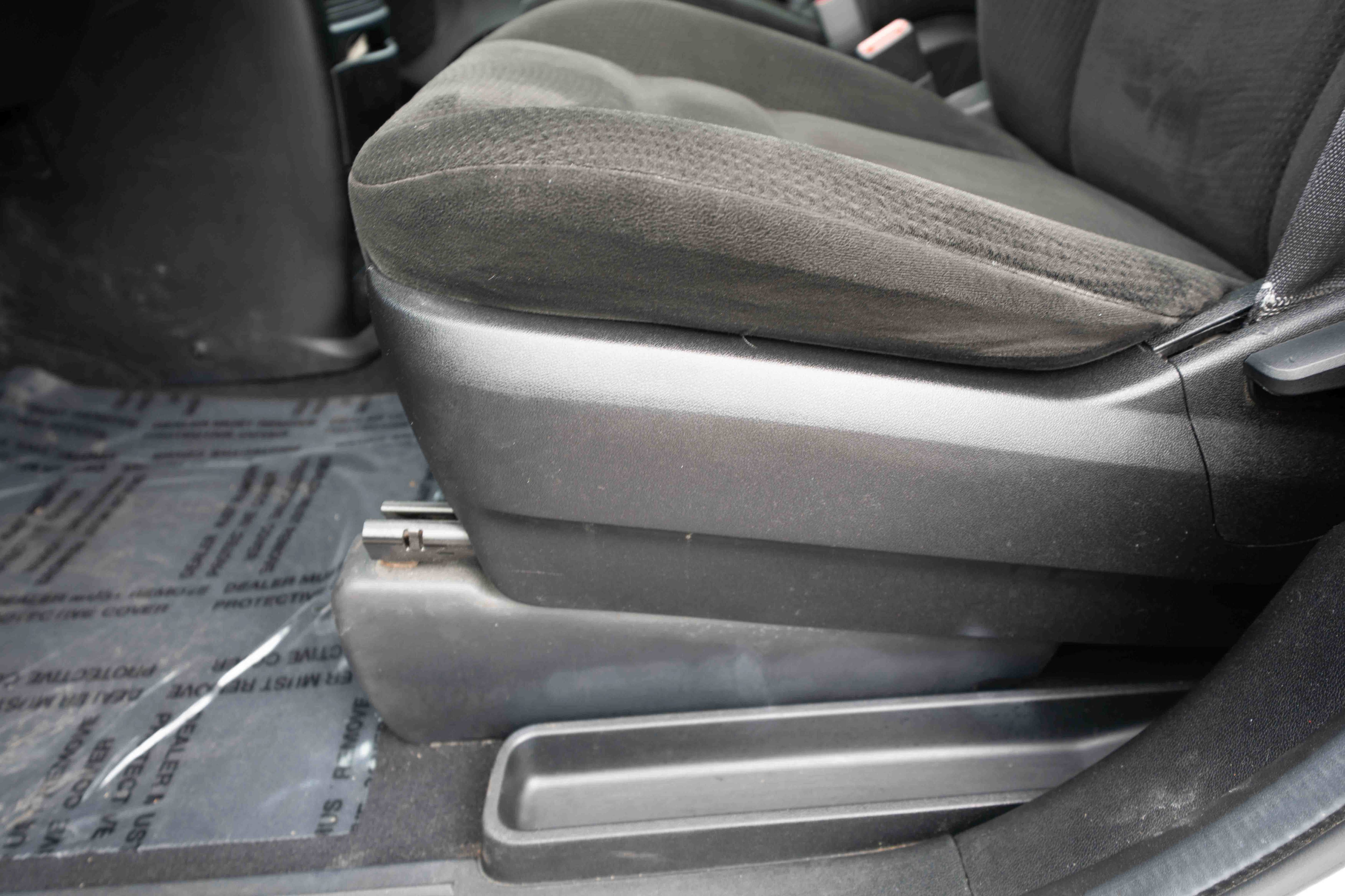 Used 2016 Dodge Grand Caravan SE FWD image 12