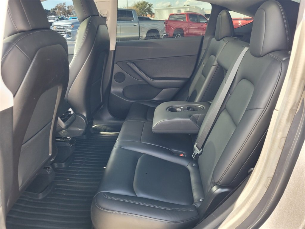 Used 2020 Tesla Model Y Long Range image 6