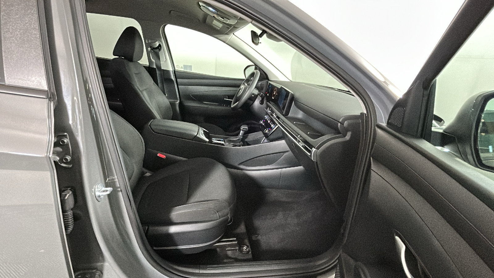 Used 2025 Hyundai Tucson SEL FWD image 36