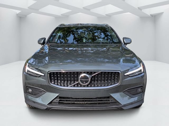 New 2026 Volvo V60 B5 Cross Country Plus w/ Protection Package Premier AWD/4WD image 8