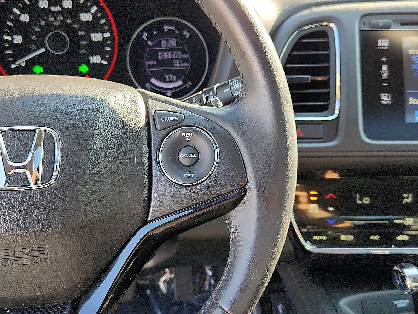 Used 2018 Honda HR-V EX-L image 21