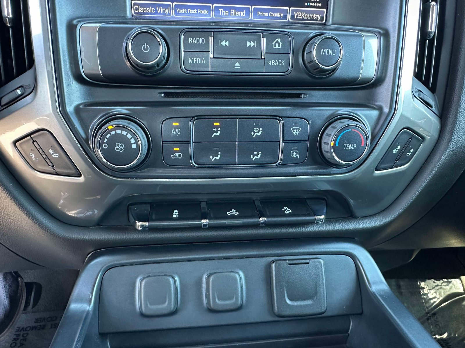 Used 2018 Chevrolet Silverado 1500 LT AWD/4WD image 11