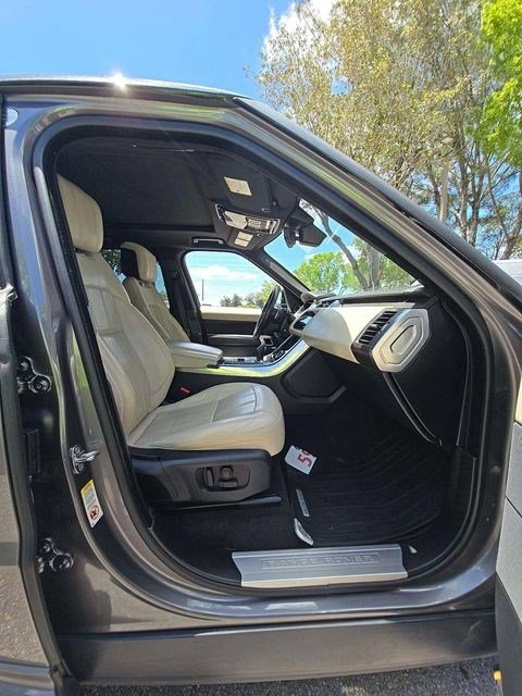 Used 2019 Land Rover Range Rover Sport Supercharged AWD/4WD image 13