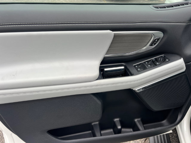 New 2027 Ford Expedition Max Platinum RWD image 13