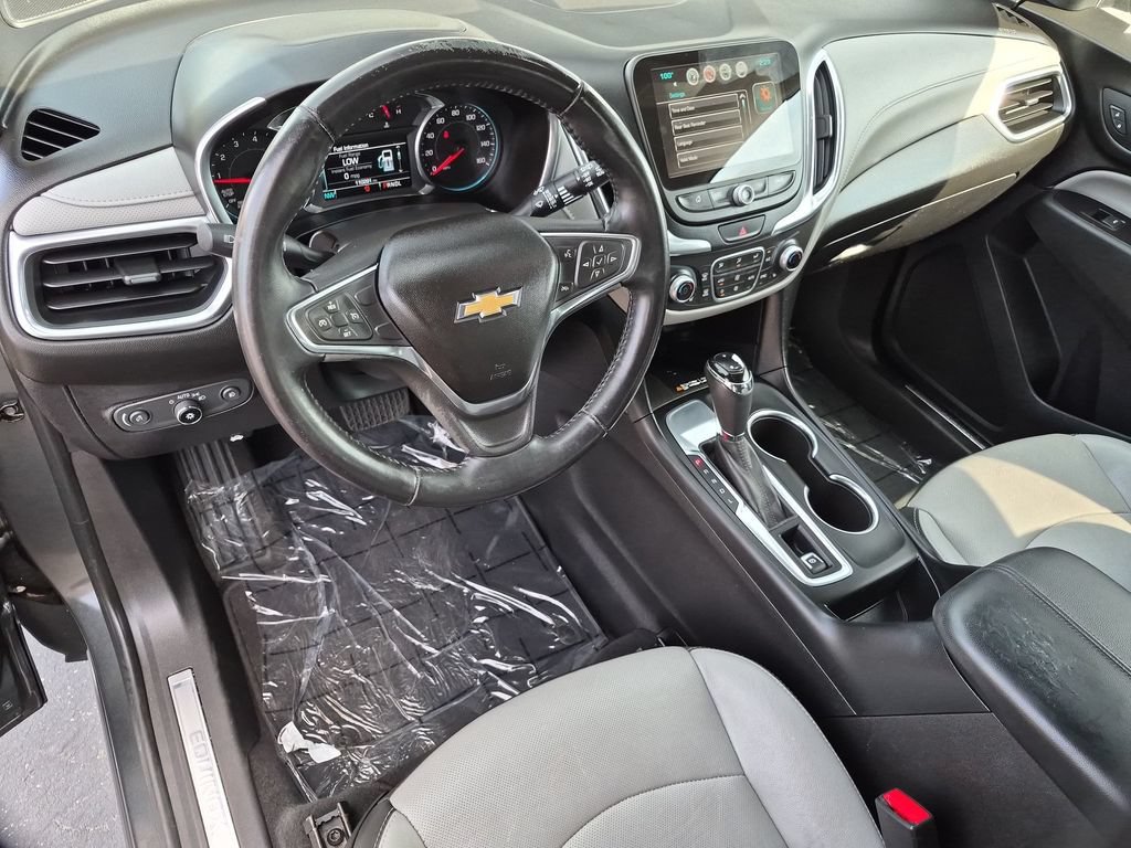 Used 2018 Chevrolet Equinox Premier FWD image 2