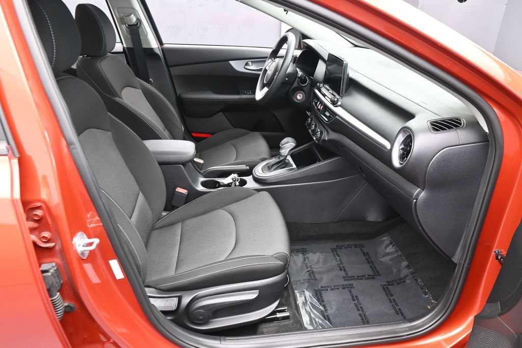 Used 2023 Kia Forte LXS w/ LXS Technology Package FWD image 34