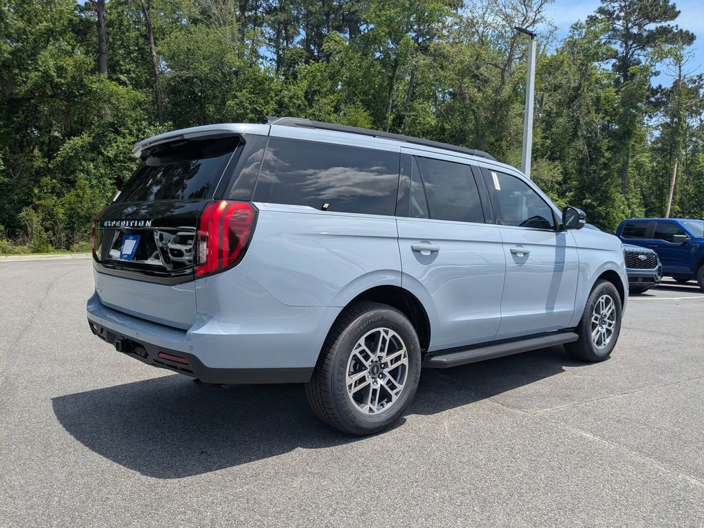 New 2026 Ford Expedition Active RWD image 4